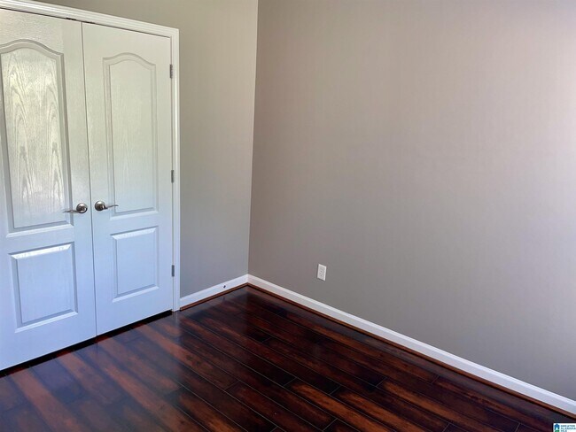 Building Photo - 2715 Oxmoor Glen Dr