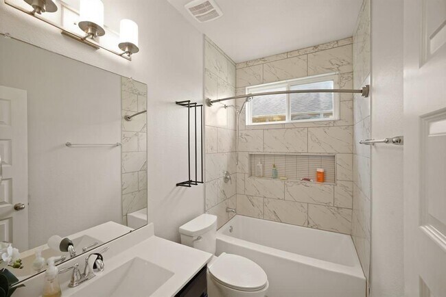 Building Photo - 20358 Mathis Landing Dr