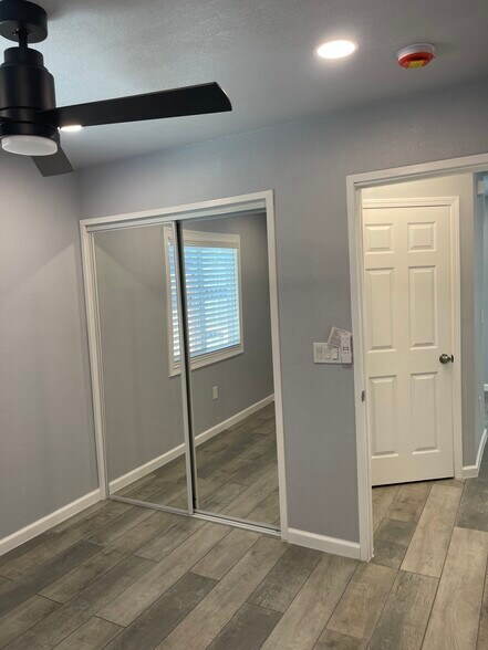 Building Photo - 2529 Crommelin Ave