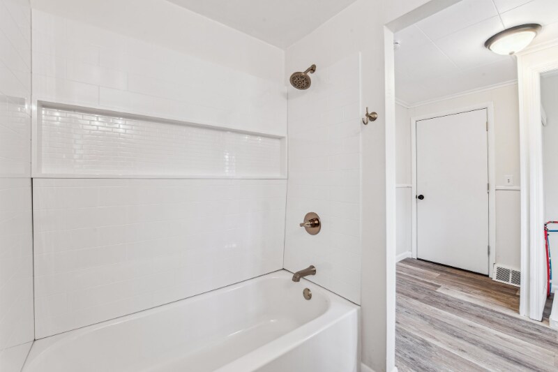 Building Photo - 761 W Otterman St