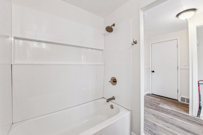 Building Photo - 761 W Otterman St