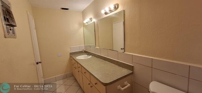 Building Photo - 4781 NW 41st Pl