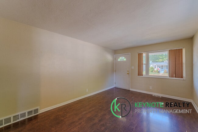 Building Photo - 1840 Culver Ave