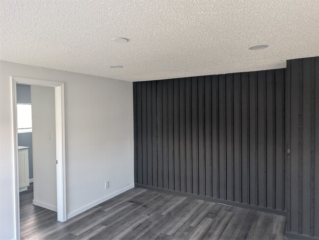 Building Photo - 608 CR-5102I