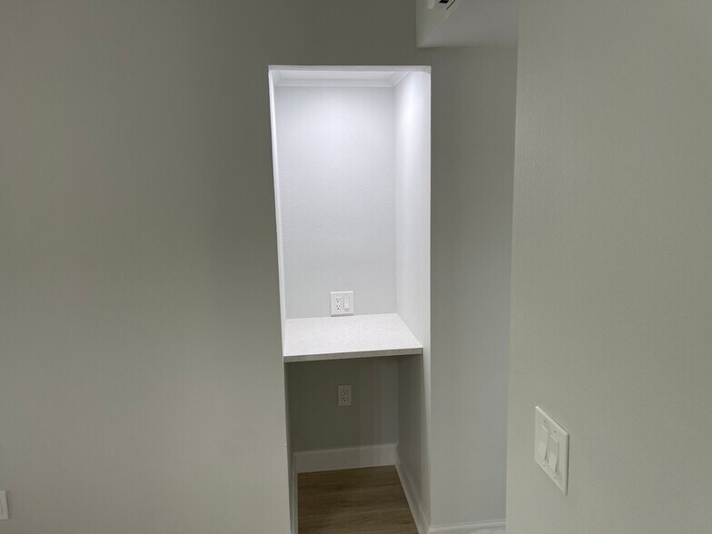 Building Photo - 6450 Wild Oak Bay Blvd