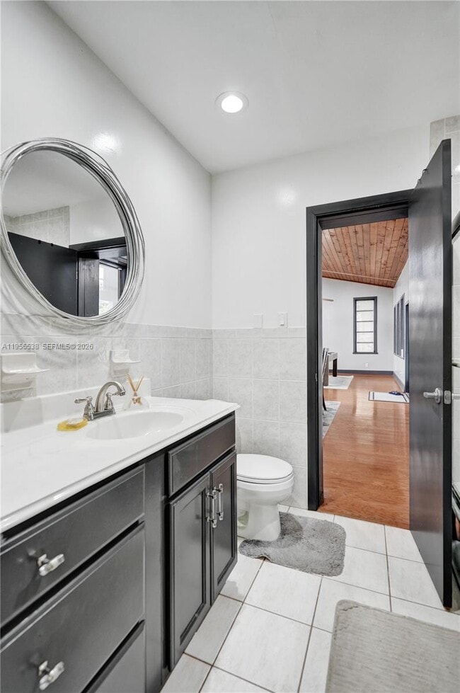 Building Photo - 5380 SW 8th Ct