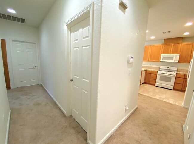 Building Photo - 436 Jacobs Dr