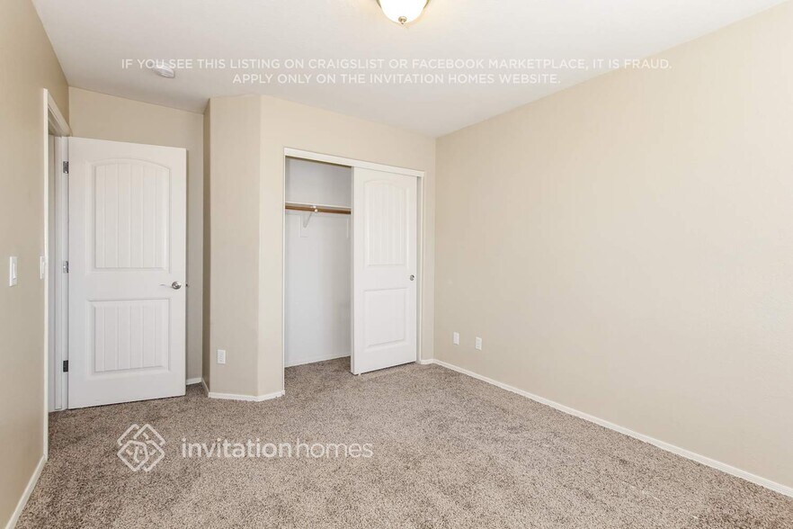 Building Photo - 4028 W Lone Cactus Dr