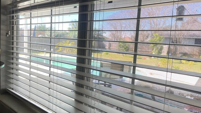 Building Photo - 6917 Minchew Ct