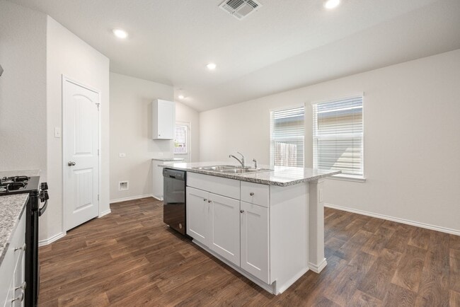 Building Photo - 2 Week Free Move-In Incentive! Modern 3/2 Home | Open Living | Private Primary Suite Retreat