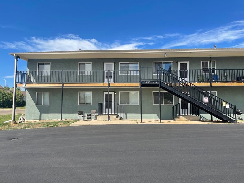 Building Photo - 1427 Atchison Ave