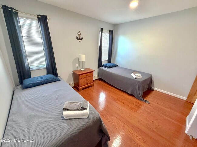 Building Photo - 106 Trinidad Ave