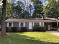 Building Photo - 3009 Chestnut Rd
