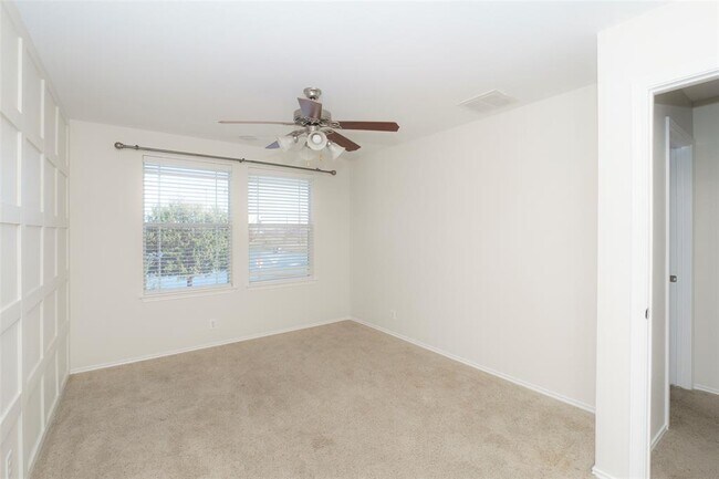 Building Photo - 8528 Harrier Dr