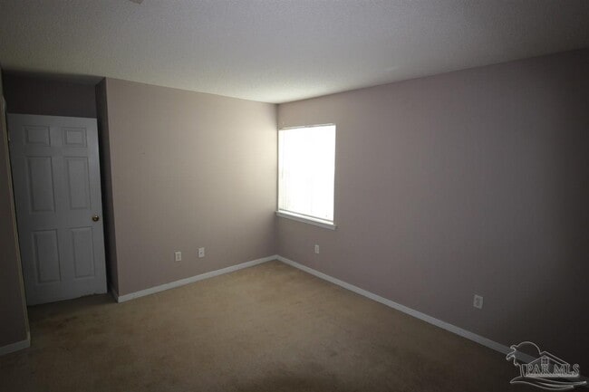 Building Photo - 672 S 72nd Ave