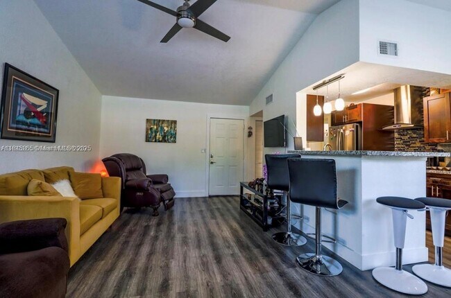 Building Photo - 10670 SW 156th Pl