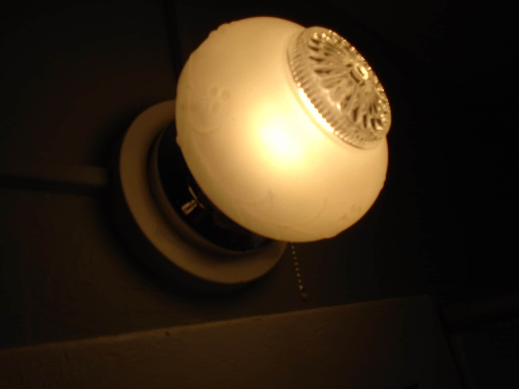 Vintage light fixture - 100 N. 33rd St., Apt 3