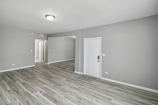 Building Photo - 9305 S Homan Ave