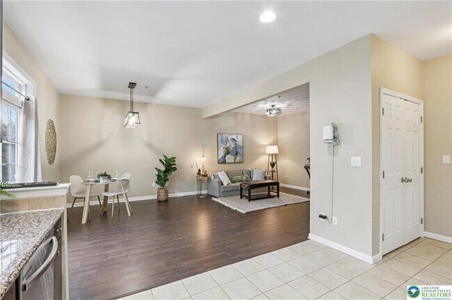 Building Photo - 270 Milkweed Dr