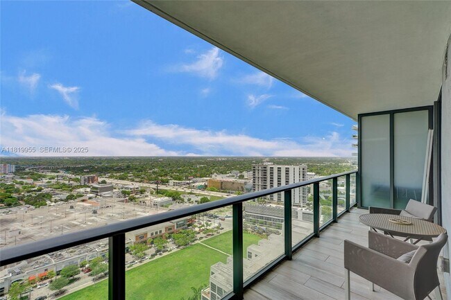 Building Photo - 121 NE 34th St