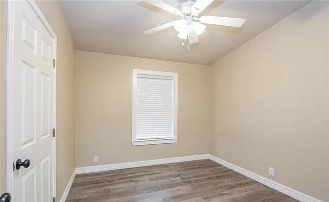 Building Photo - 4713 Dahlia Ln