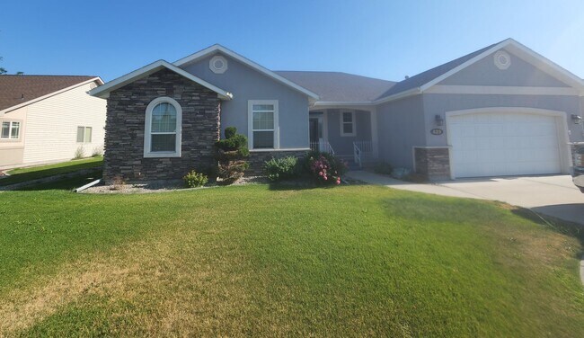 Primary Photo - 3 Bedroom 2 Bathroom
