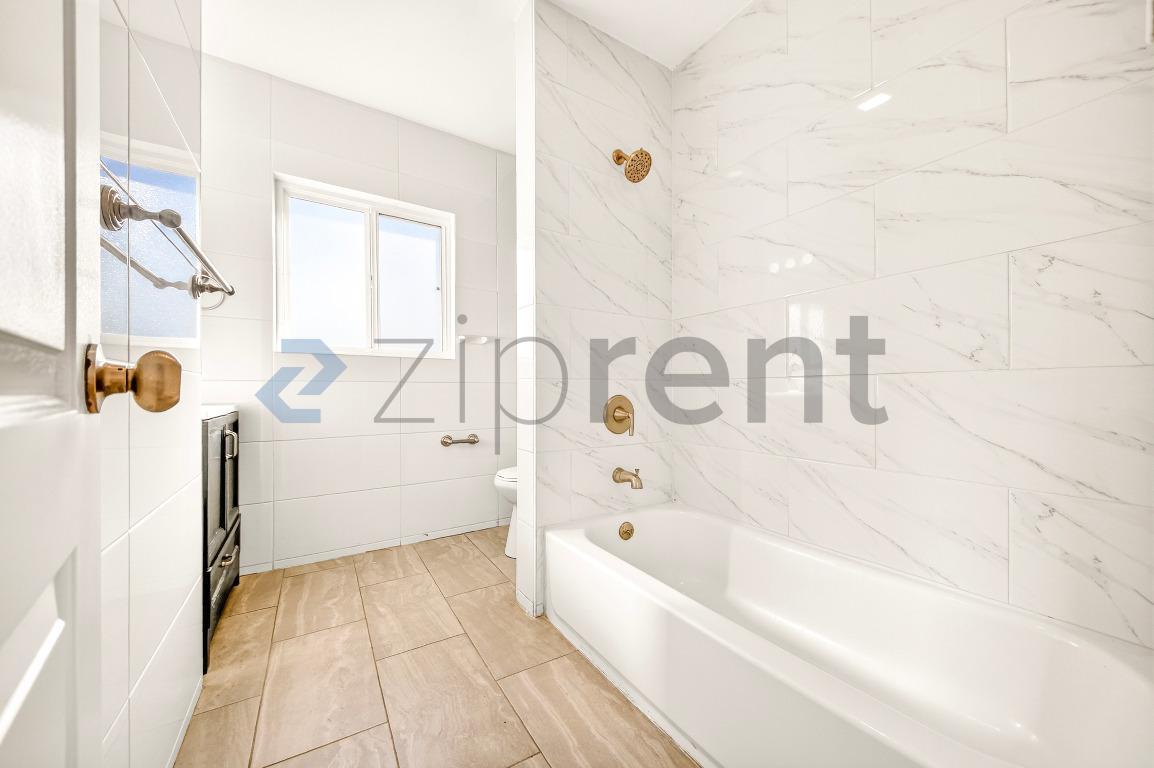 Building Photo - 2303 W Beverly Blvd