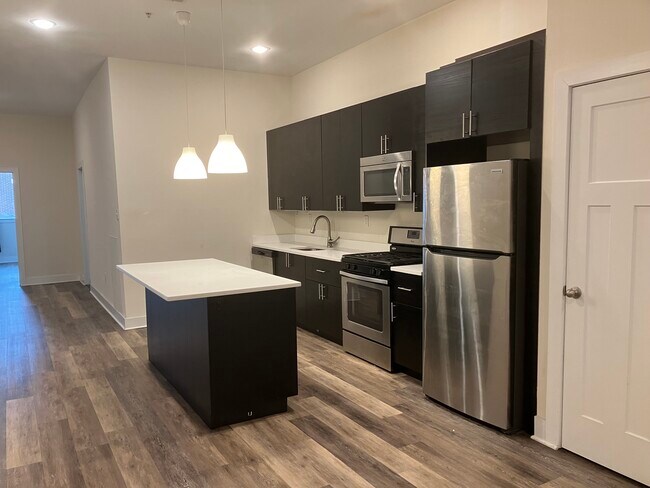 Building Photo - 420 Gaskill St