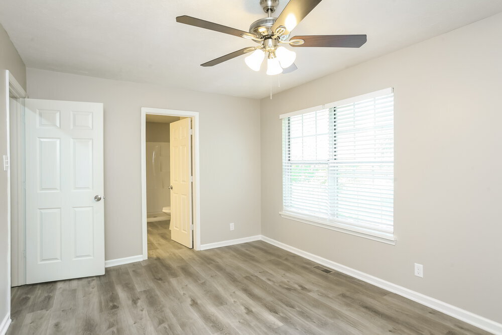 Building Photo - 7735 Bayridge Dr