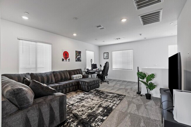 Building Photo - Desirable Inspirada Next-Gen Home! 4 Bedro...