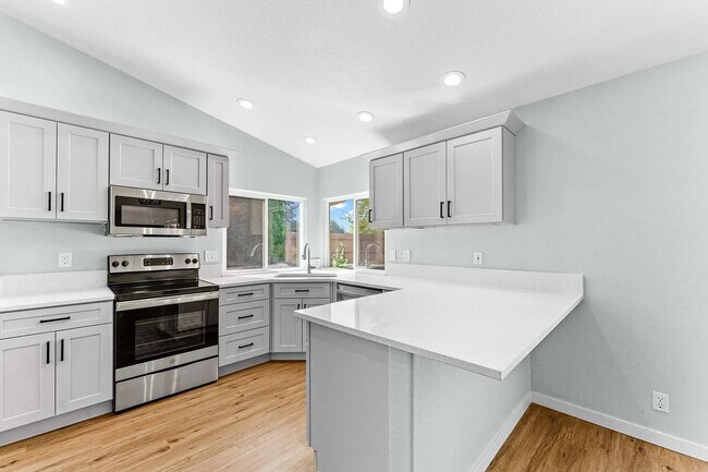 Building Photo - Charming Eagle Cul-de-Sac Retreat – 4 BR, ...