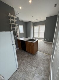 Building Photo - Studio Space