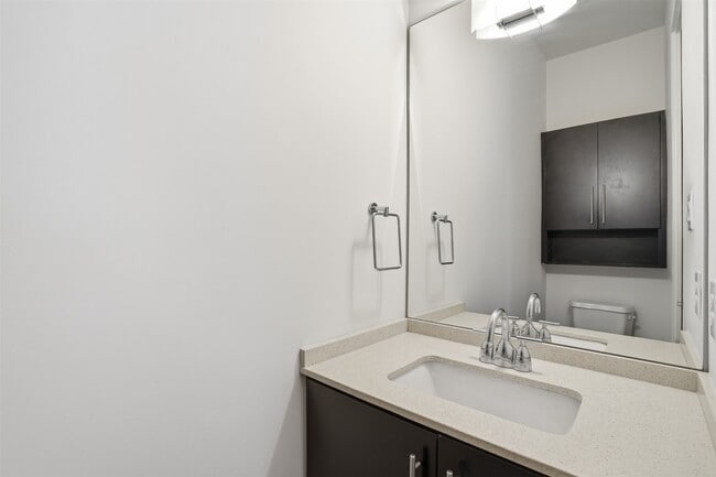 Building Photo - 4704 Crawford St