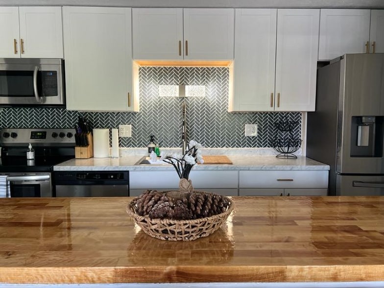 Building Photo - 8402 Muldoon Ct