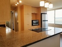 Building Photo - New Renovated 1 Bedroom, 1 Bathroom in Cen...