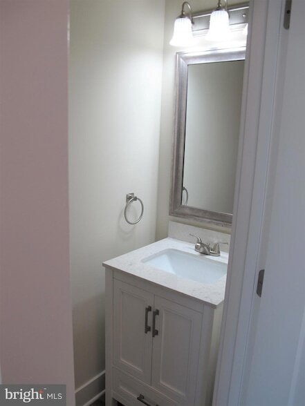 Building Photo - 43 Lee St