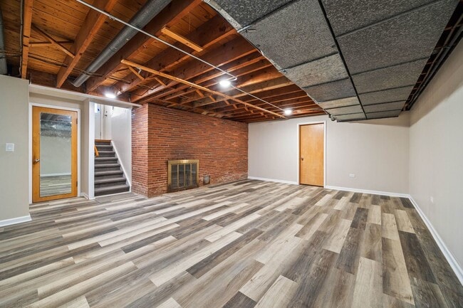 Building Photo - 246 Miller Ave