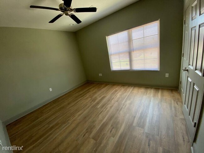 Building Photo - 3 br, 2.5 bath House - 2094 Smith Rd B Unit B