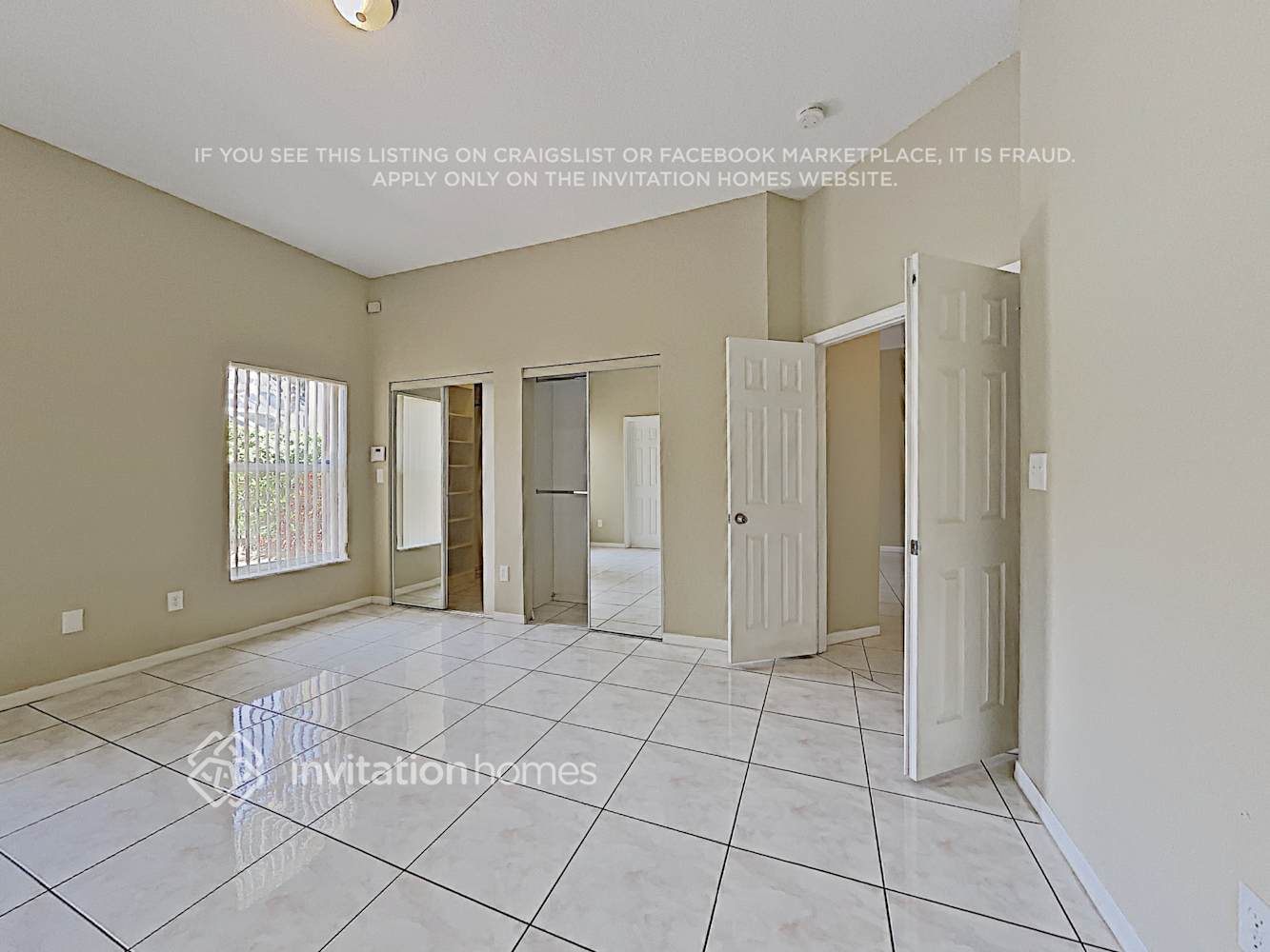 Building Photo - 1422 SW 158th Ave