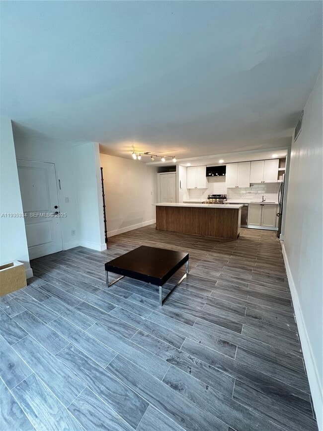 Building Photo - 4470 NW 79th Ave