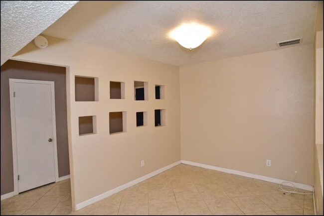 Building Photo - 3 bedroom in El Paso TX 79935