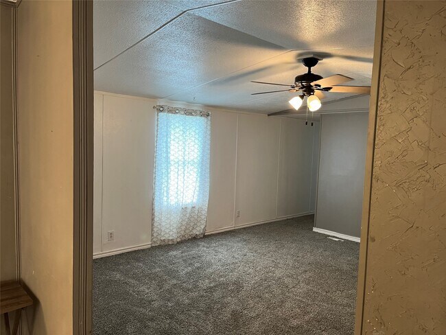 Building Photo - 12732 Pecan Tree Ct