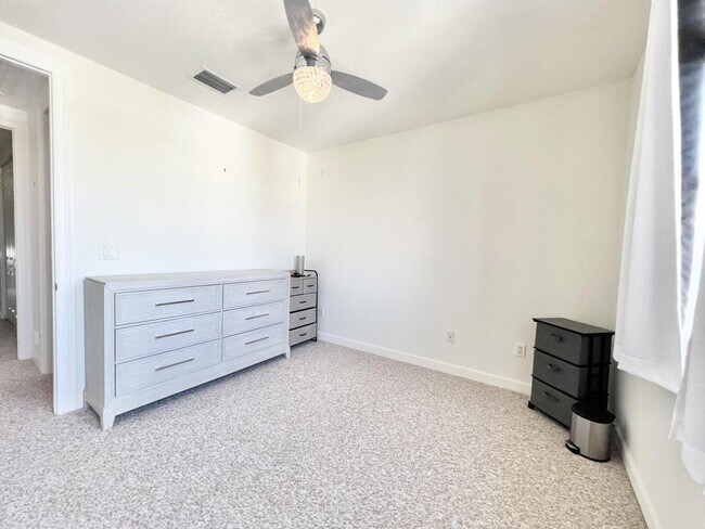 Building Photo - 840 Marina Del Ray Ln