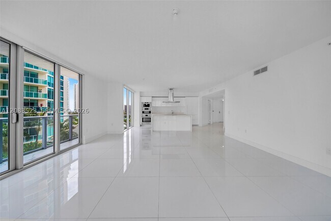 Building Photo - 300 Sunny Isles Blvd