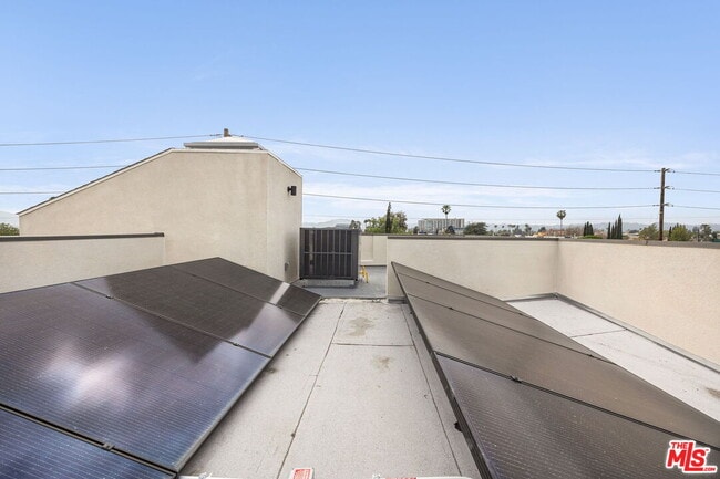 Building Photo - 11255 Hatteras St