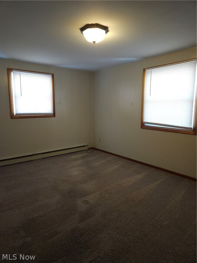 Building Photo - 525 S Marion Ave