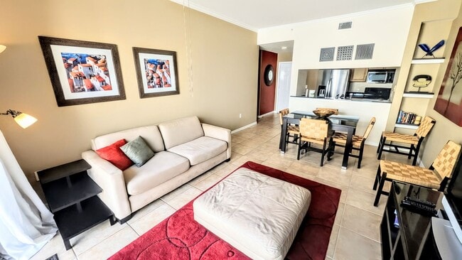 Building Photo - ANNUAL downtown Sarasota in luxury condominium!