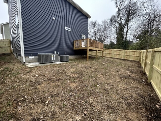 Building Photo - 1217 Dodd St