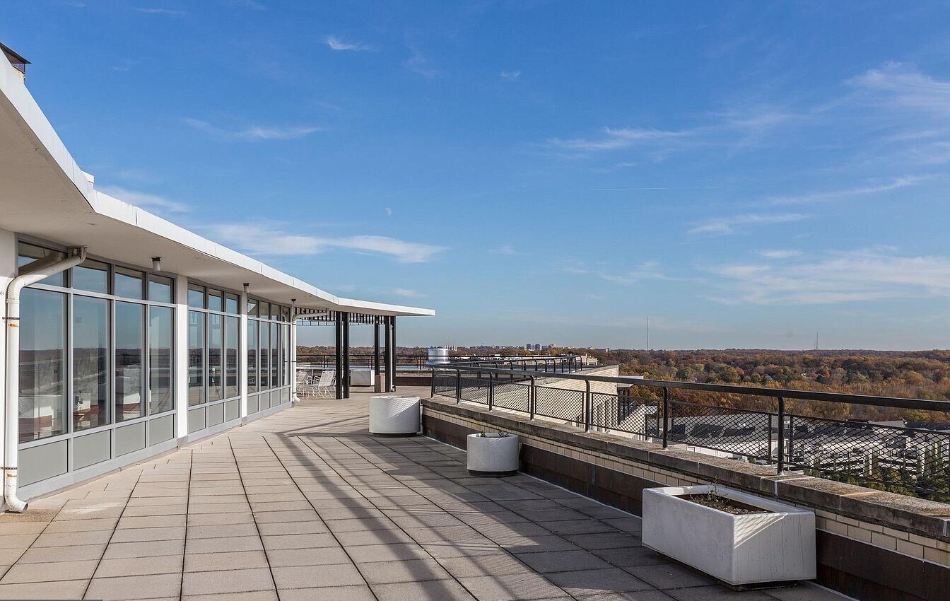 Building Photo - 10500 Rockville Pike