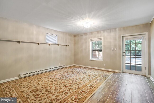 Building Photo - 9801 Orchid Cir